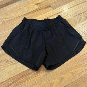 Lululemon shorts size 4